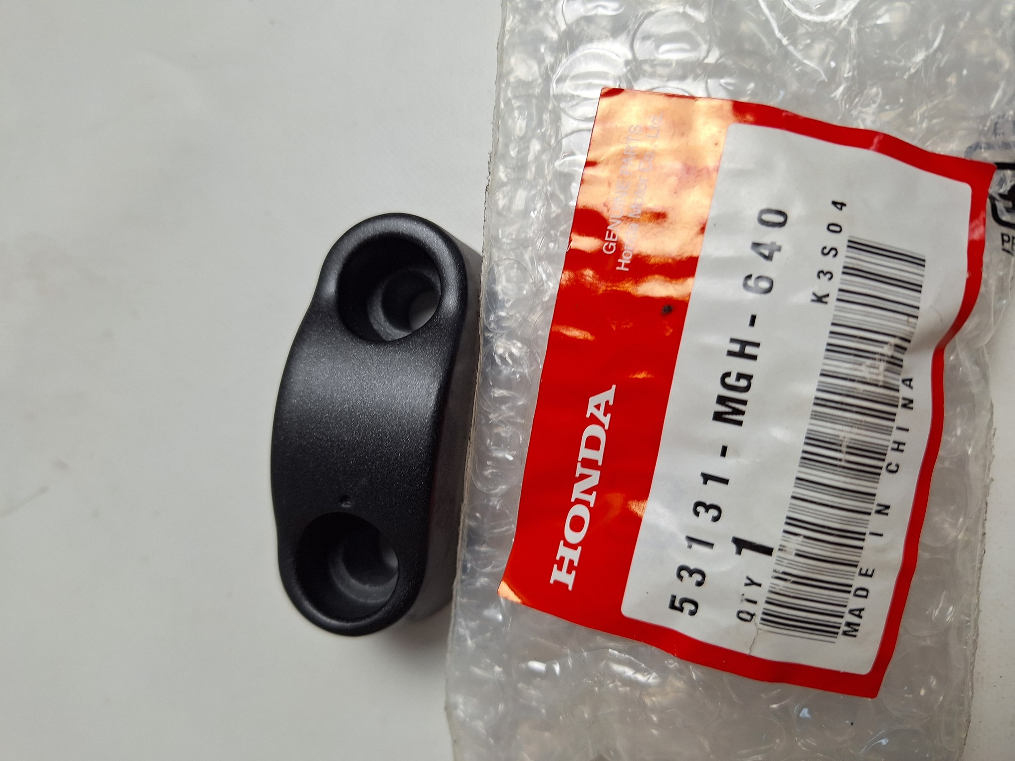 Picture of HOLDER,HNDL UPPER  53131-MGH-640  